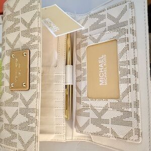 Michael Kors Cream Patterned Wallet with Gold Plate